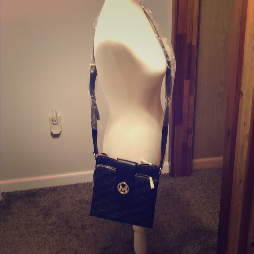Women’s crossbody bag